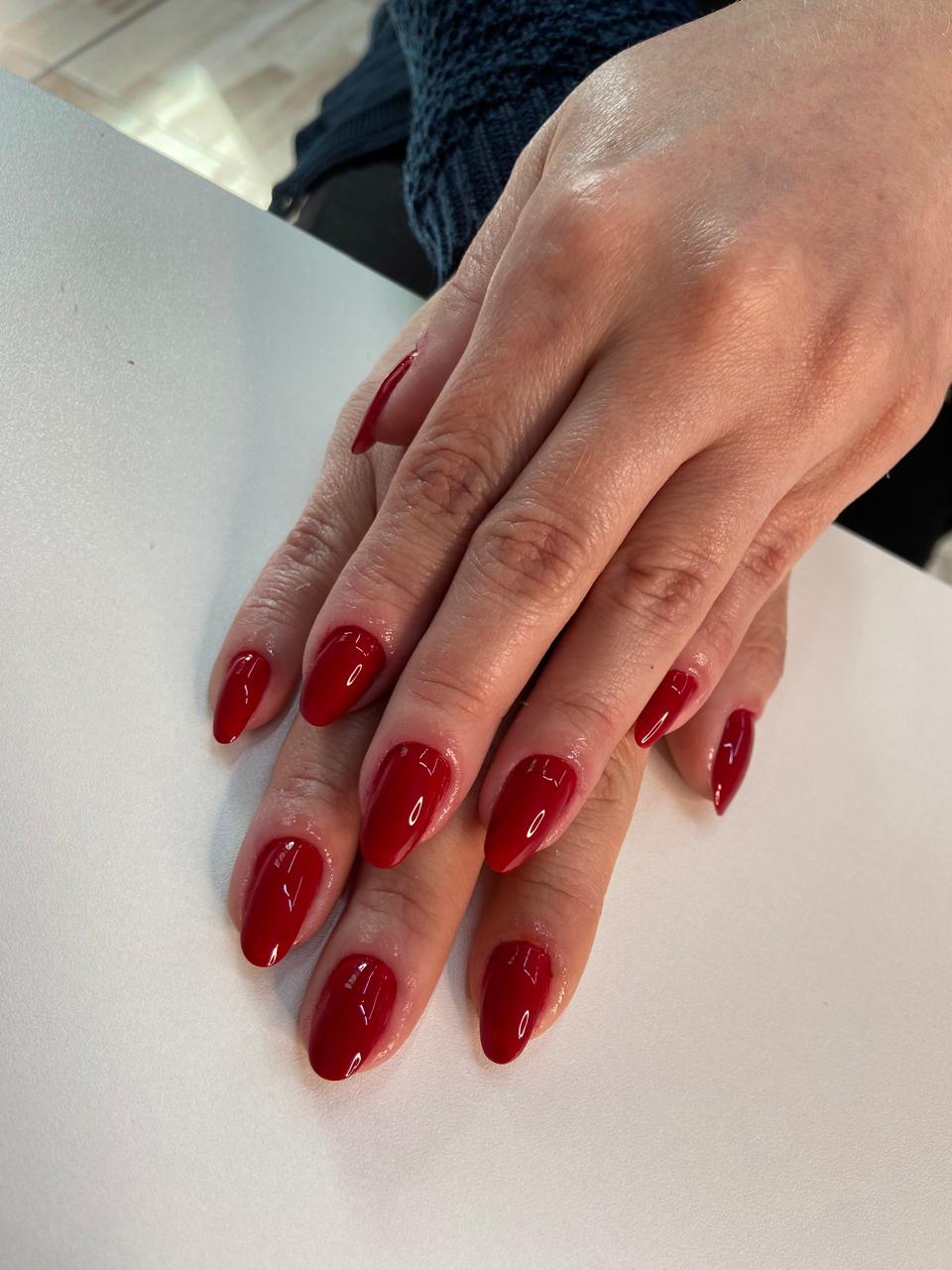 Manicure tradicional – trabalho detalhado de Rafaela Baião
